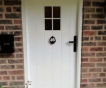 Pre-finished Cottage Style Accoya/Tricoya External Door with Black Furniture